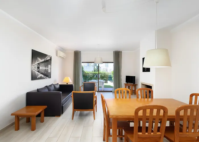 Clube Vilarosa מלון