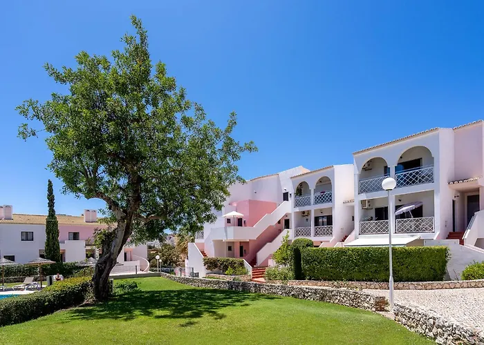 Clube Vilarosa מלון